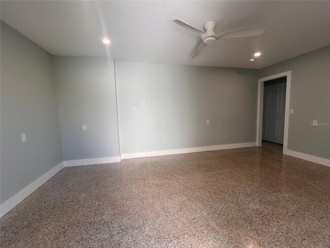 Building Photo - 40 82nd Ave