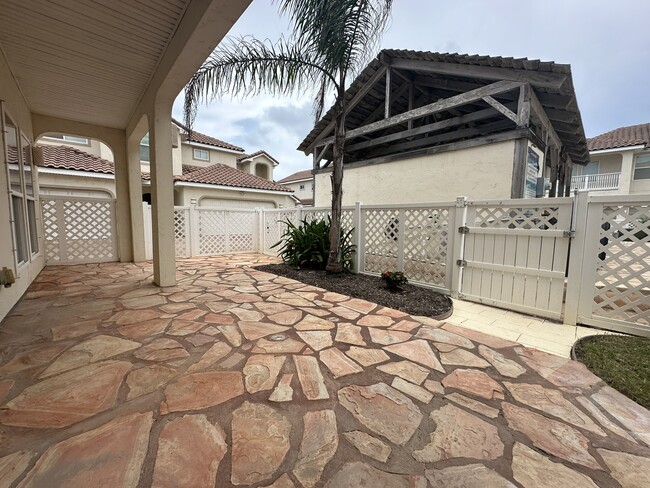 Building Photo - 14813 Leeward Dr