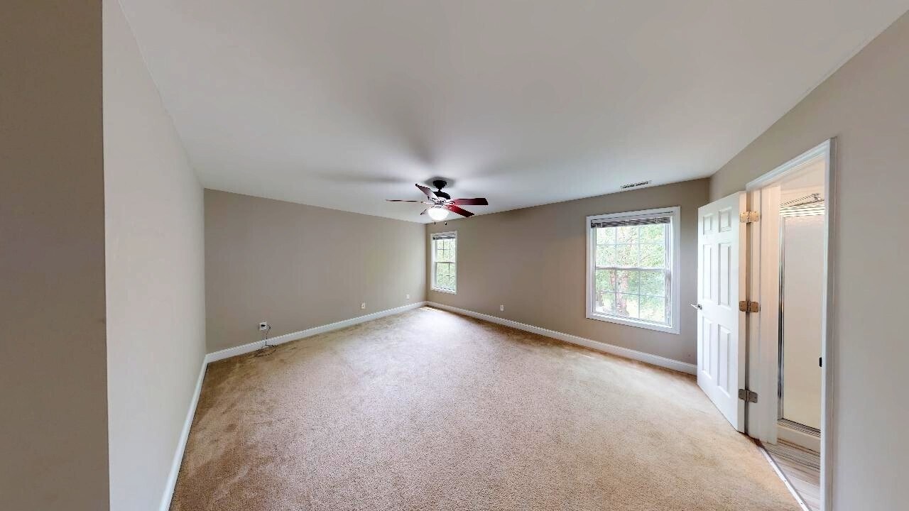 Building Photo - 425 New Parkside Dr
