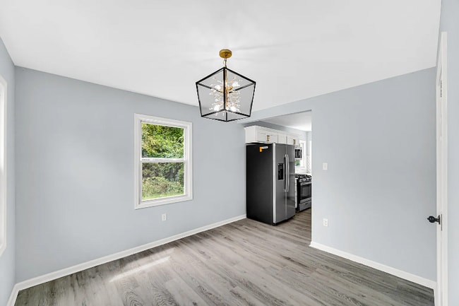 Building Photo - 627 W 43rd Pl