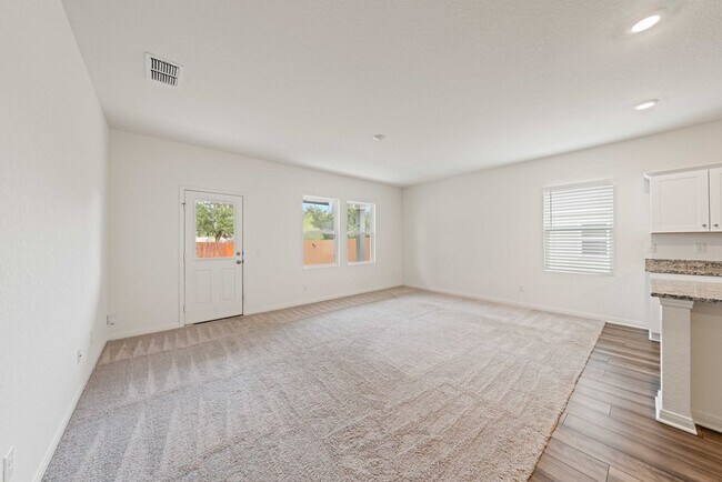 Building Photo - 6028 Pearl Mdw