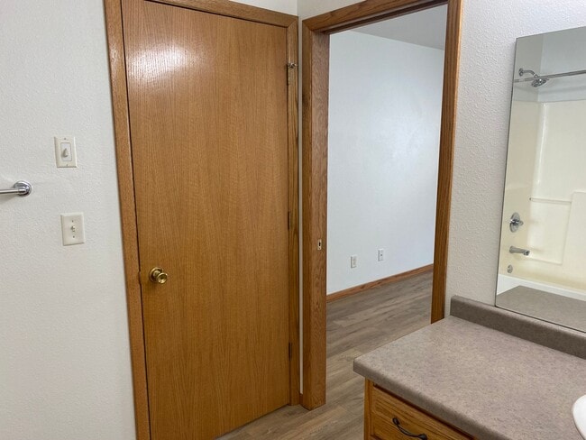 Building Photo - Beautiful 3 Bedroom Single Family Home in ...