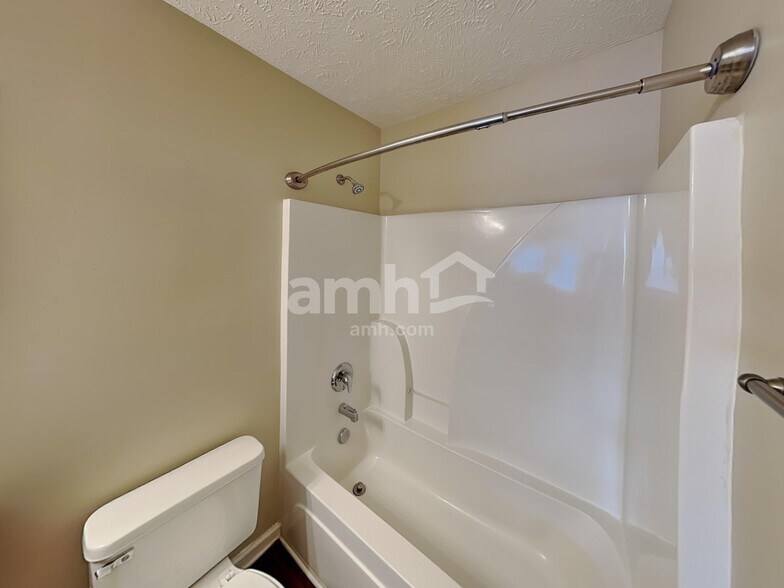 Building Photo - 2008 Red Jacket Ter