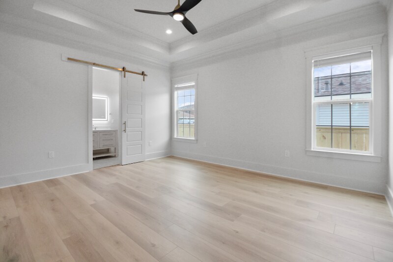 Building Photo - 820 Calvert St