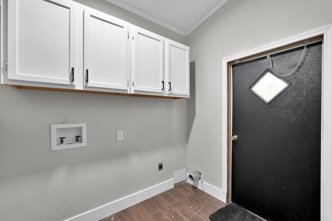 Building Photo - 22603 Tuwa Rd