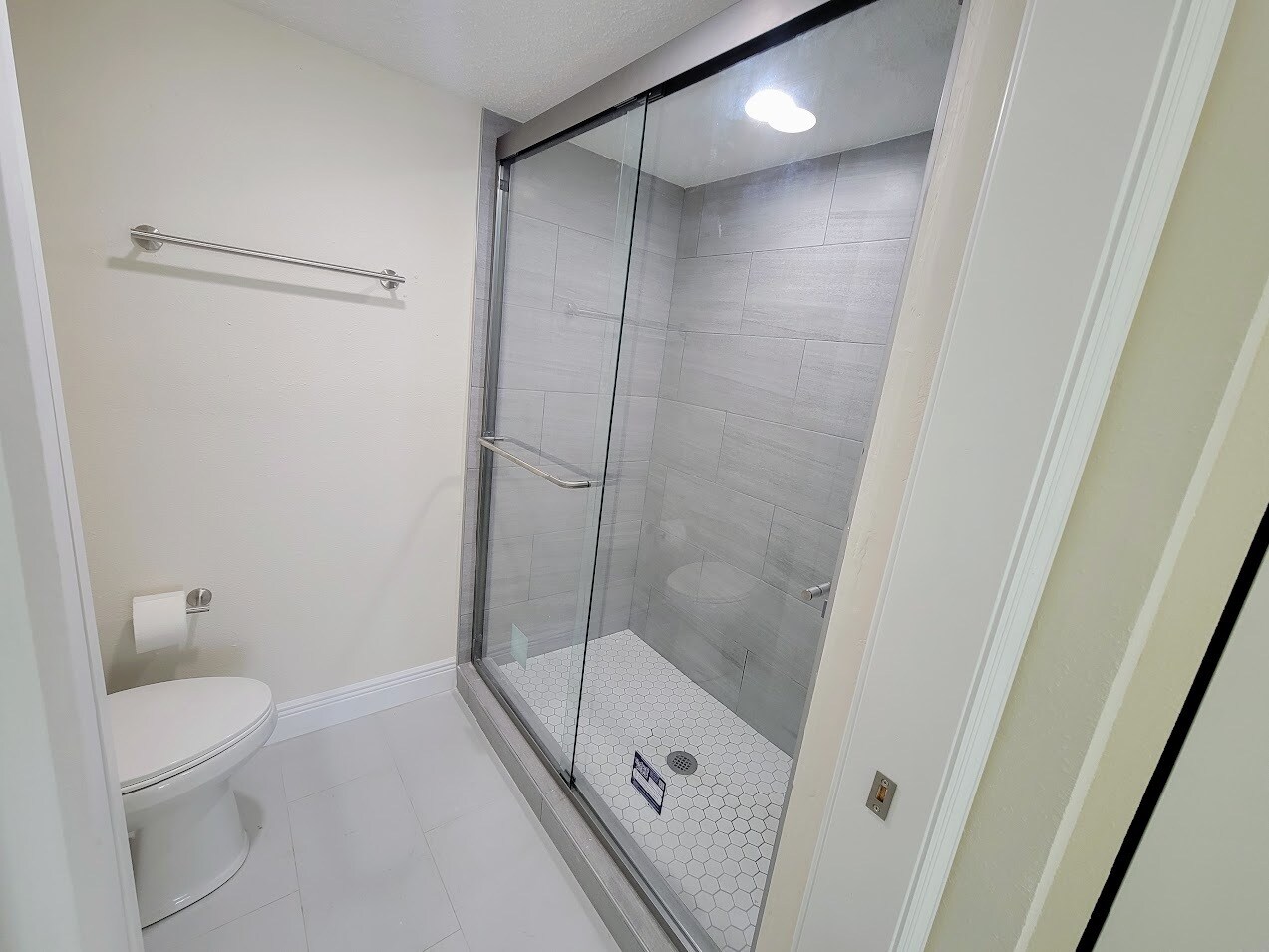 Building Photo - 500 Treasure Island Cswy