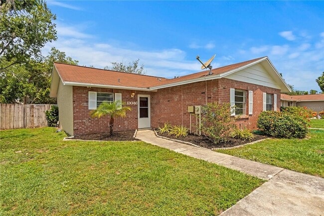 Primary Photo - 13046 Leverington St