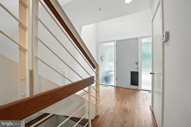 Building Photo - 6702 Oregon Ave NW