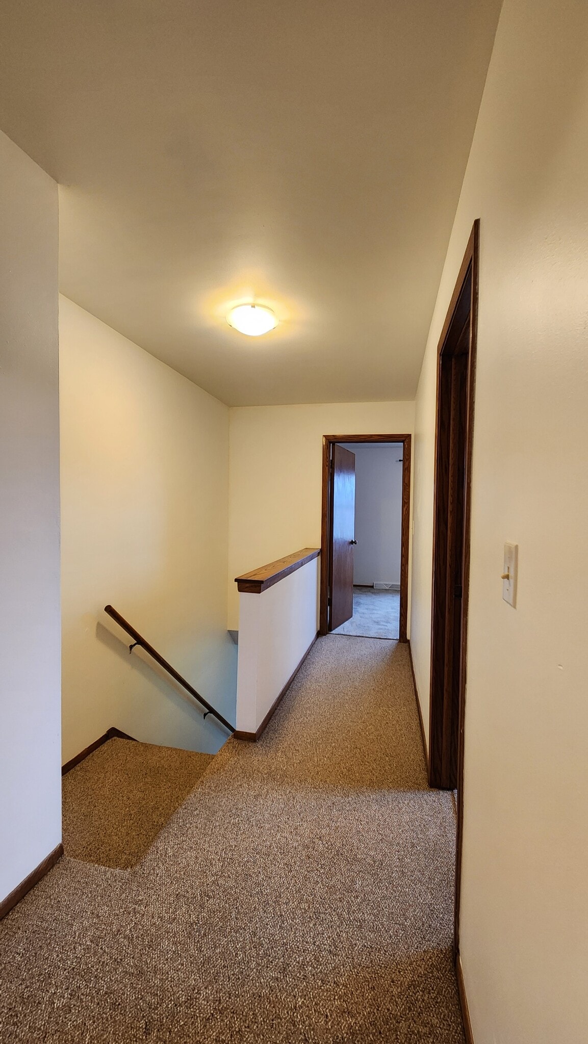 Building Photo - 103 W Stoney Ridge Way