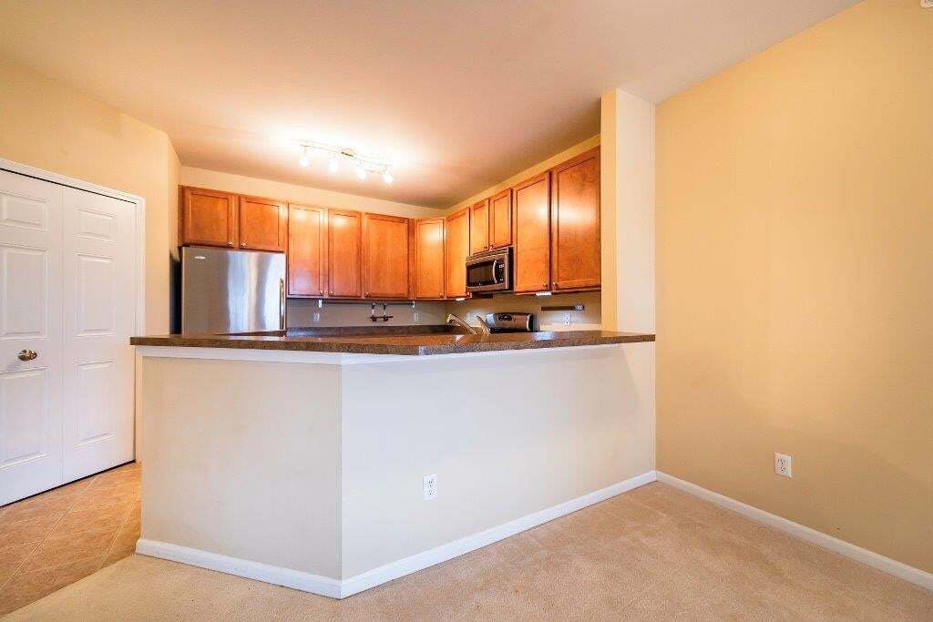 Building Photo - 854 W Summerfield Glen Cir