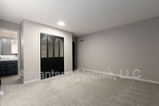 Building Photo - 1913 S Lennox Dr
