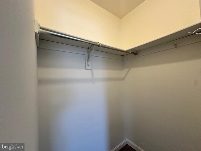 Building Photo - 14781 London Ln