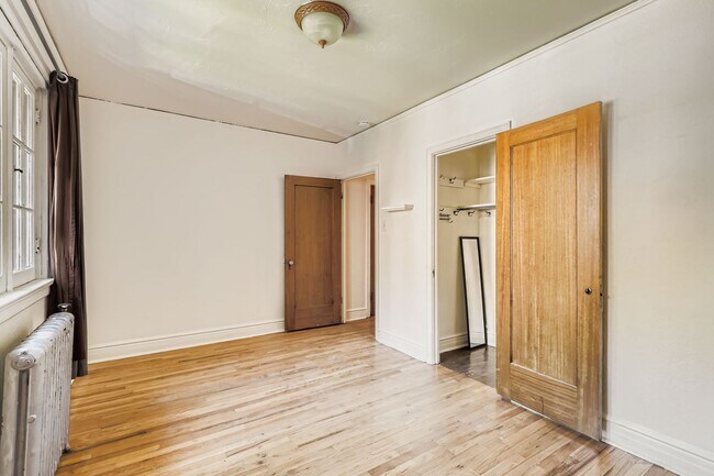 Building Photo - Capitol Hill Location, private roof top de...