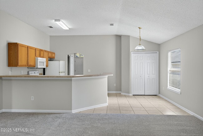 Building Photo - 2821 Cross Creek Dr