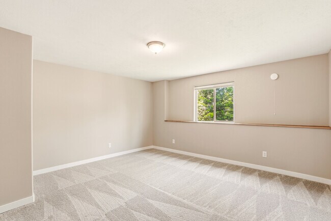 Building Photo - 11830 N Bedivere Dr