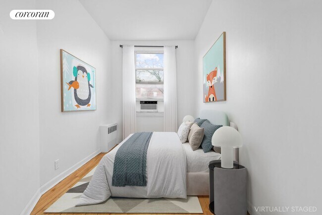 Building Photo - 304 Henry St