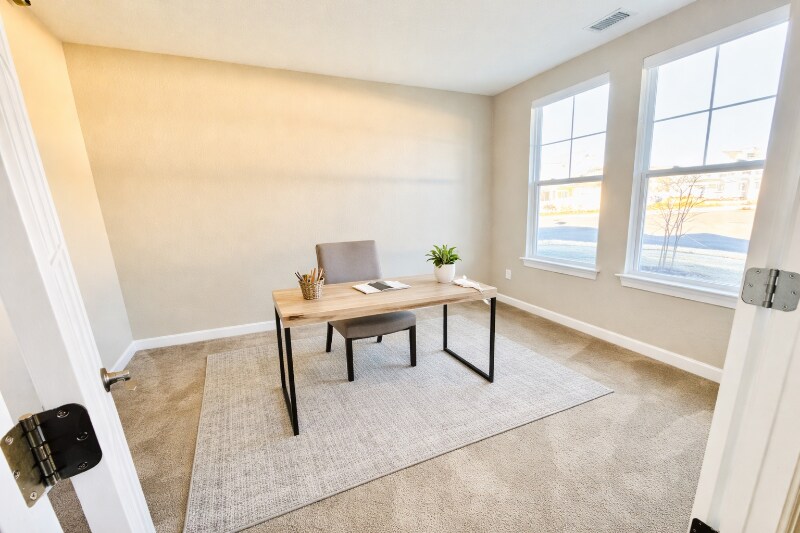 Building Photo - 1300 Parkdale St