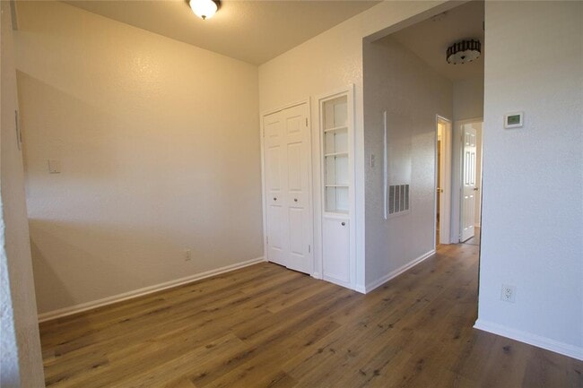 Building Photo - 3840 Far W Blvd