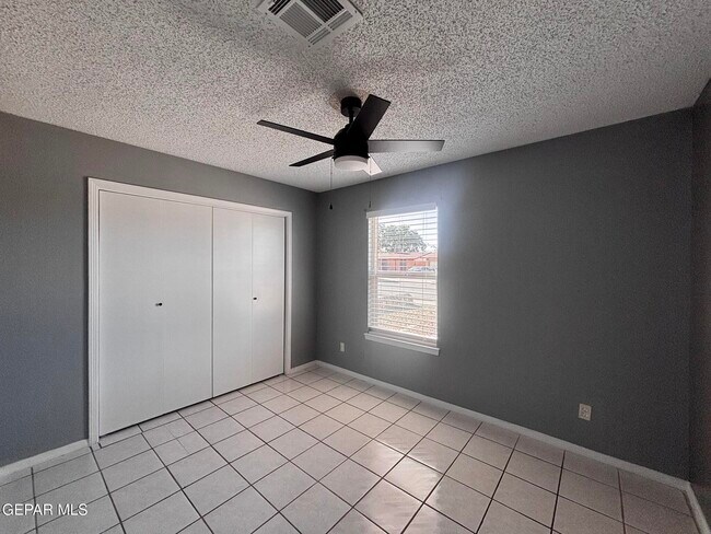 Building Photo - 11137 Pink Coral Dr