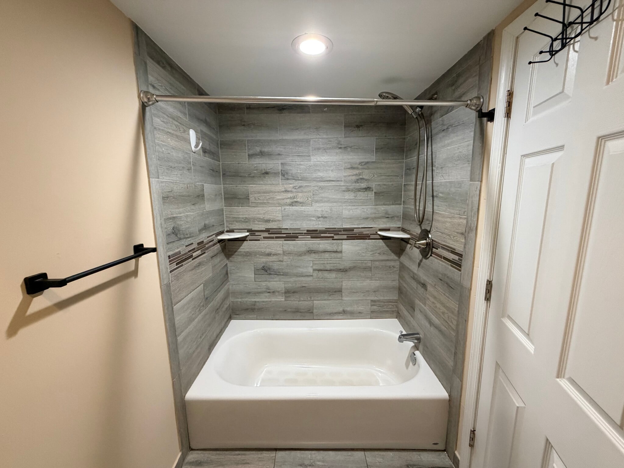 Bathroom - 8836 Cottage St