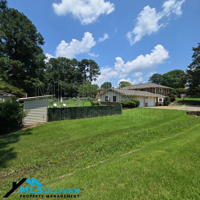 Primary Photo - 2601 Cohnwood Dr