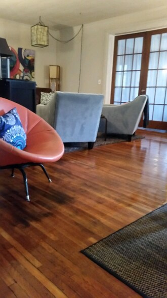 Building Photo - 288 E 1st St