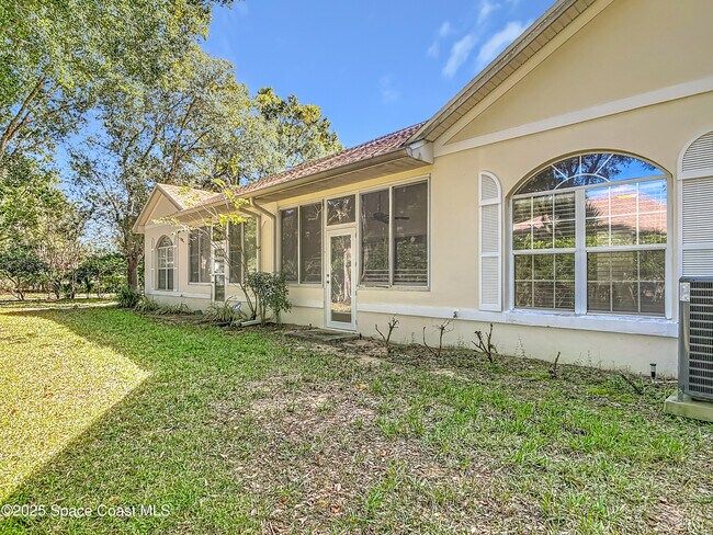 Building Photo - 1184 Athlone Way