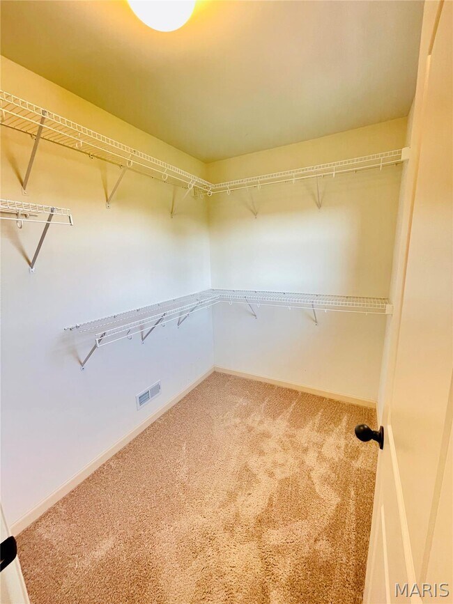 Building Photo - 1136 Welsh Dr