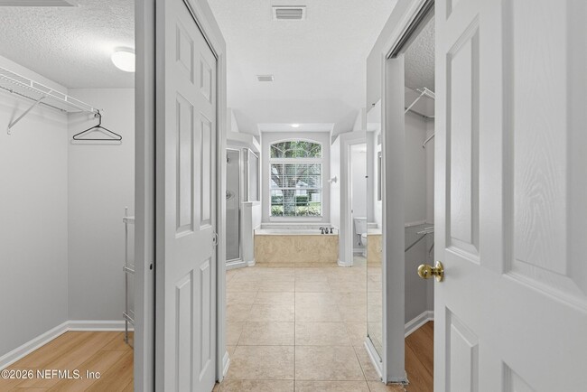 Building Photo - 13844 Fish Eagle Dr W