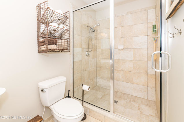 Bathroom - 2525 College St