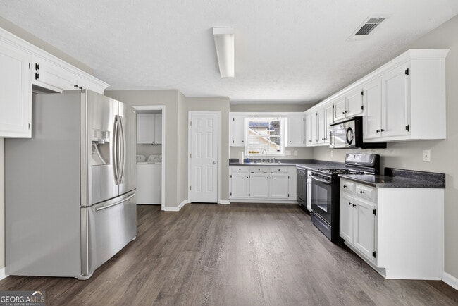 Building Photo - 5205 Maltdie Ct NE