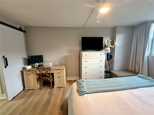 Building Photo - 3540 S Ocean Blvd