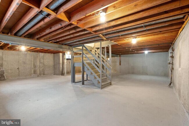 Building Photo - 8902 Huxley Ct