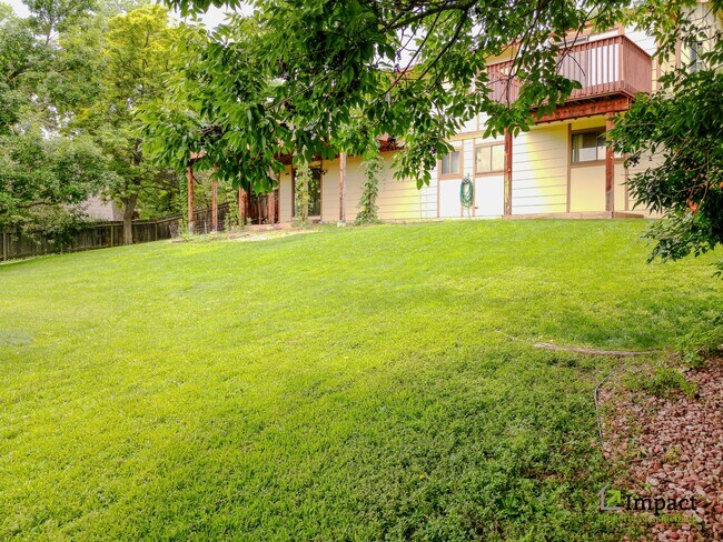 Building Photo - 5005 Sunbird Cliffs Dr