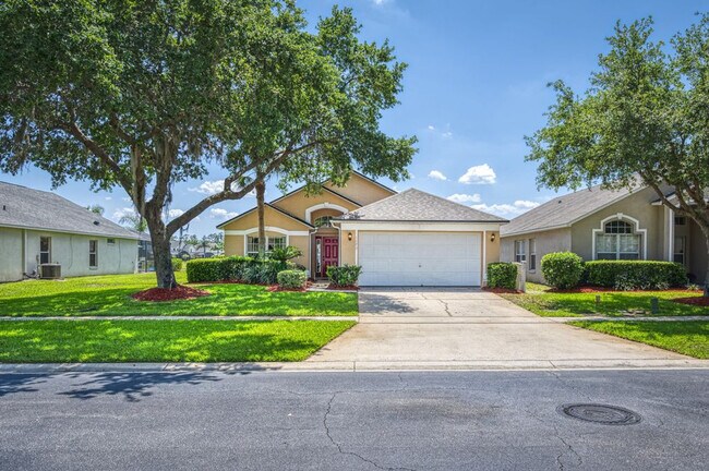 Building Photo - 1070 Lake Berkley Dr