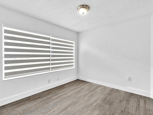 Building Photo - 4147 Sapphire Terrace