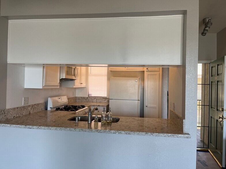 Building Photo - 555 Maine Ave