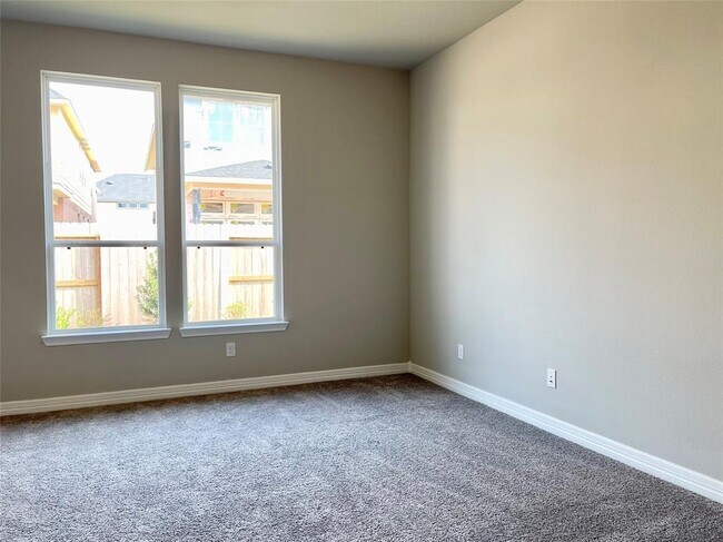 Building Photo - 24226 Maple Summit Ln