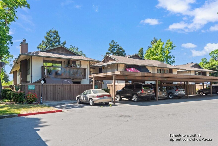 Building Photo - 2400 Horizon Ln
