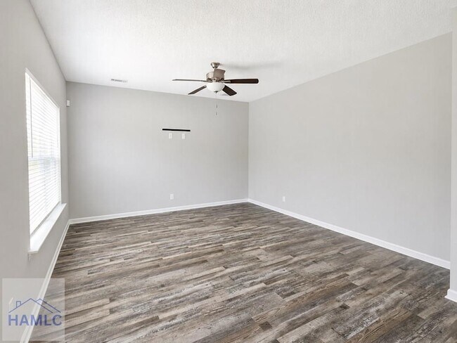 Building Photo - 151 Whippoorwill Wy NE