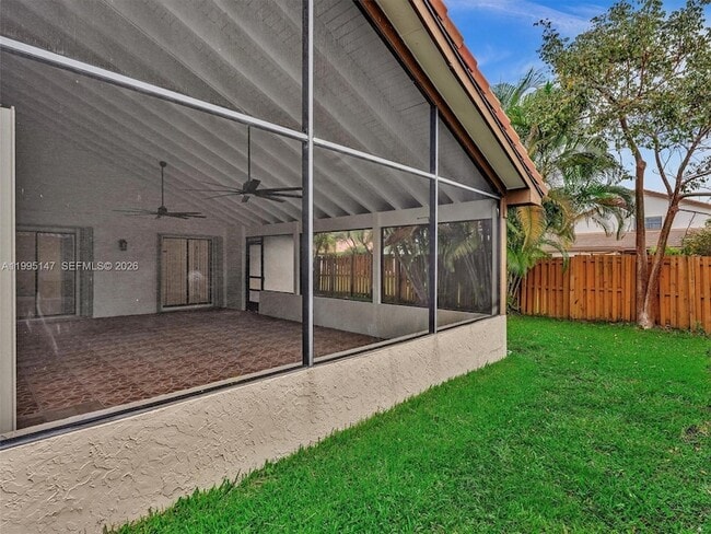 Building Photo - 2158 Baton Rouge