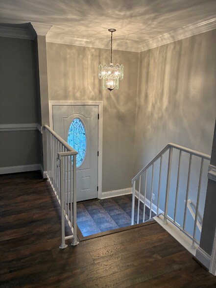 Building Photo - 6165 Green Hollow Ct