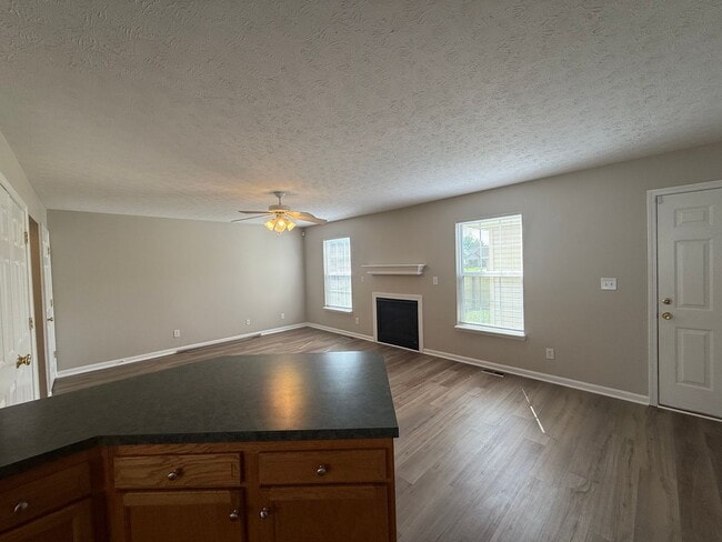 Building Photo - MOVE IN SPECIAL!! LARGE BEAUTIFUL 3 Bedroom 2.5 Bath Townhouse w/Finished Basement, Fenced in Yar...