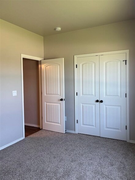Building Photo - 2209 E Grassland Ln