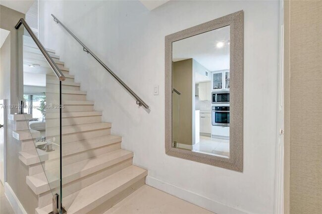 Building Photo - 2 bedroom in North Miami Beach FL 33179