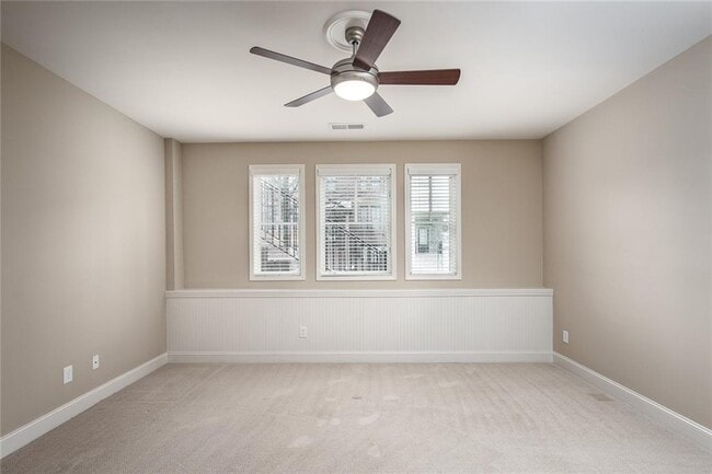 Building Photo - 528 Twinrose Way