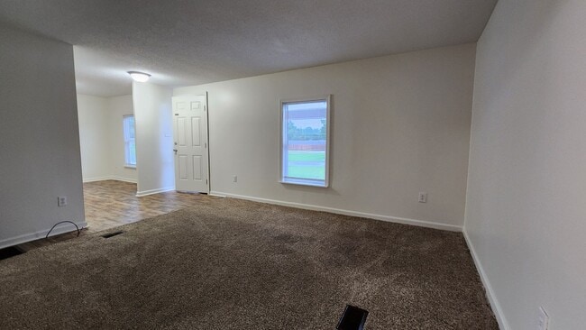 Building Photo - 1007 10th St