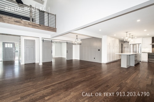 Building Photo - 12020 Ensley Ln