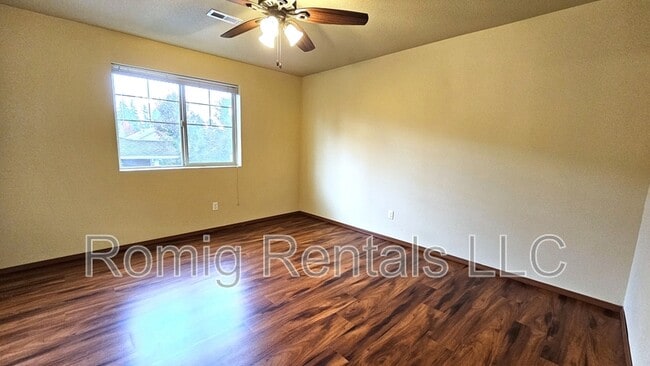 Building Photo - 3612 NE 81st Cir