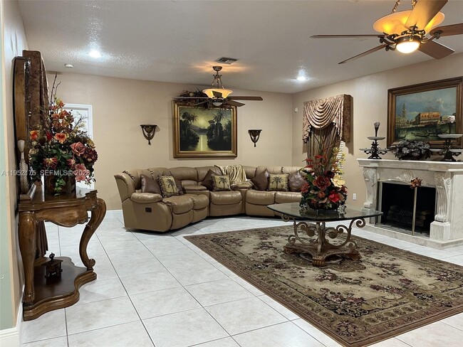 Building Photo - 450 NW 130th Ave